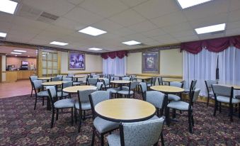 Country Inn & Suites by Radisson, Williamsburg East (Busch Gardens), VA