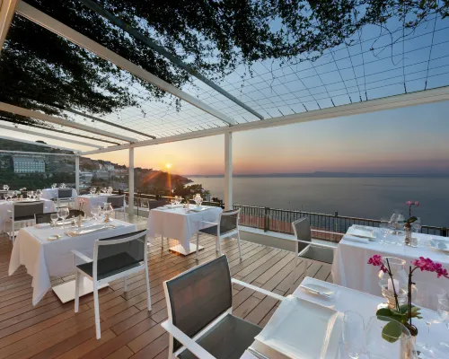 Hotel Continental Hotels near Salvatore Beach