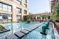 Yi PLatinum Hotel Hotels near Jindi Square