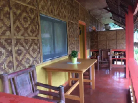 ボホール シー ブリーズ コテージズ & リゾート