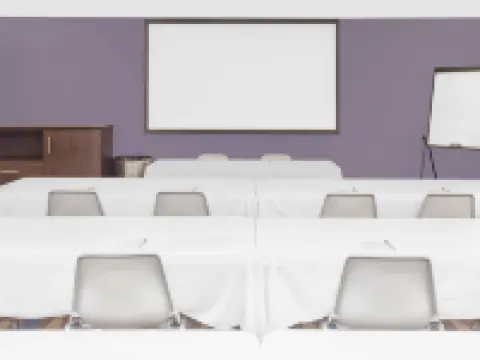 埃姆斯温德姆麥客達套房酒店 埃姆斯酒店