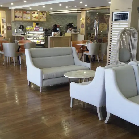 Extremeli Suites