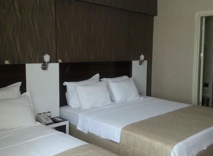 Anya Suit Otel