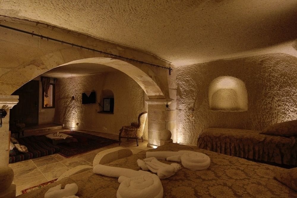 Hidden Cave Hotel