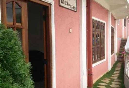 公爵的鼻子假日旅館