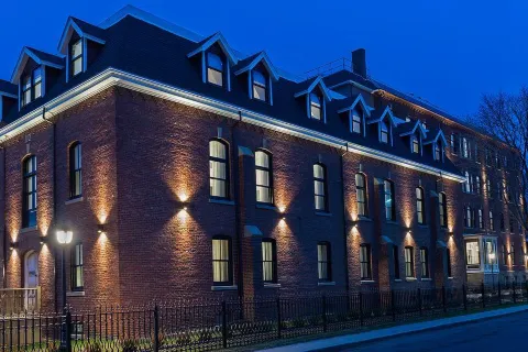Sydney Boutique Inn & Suites