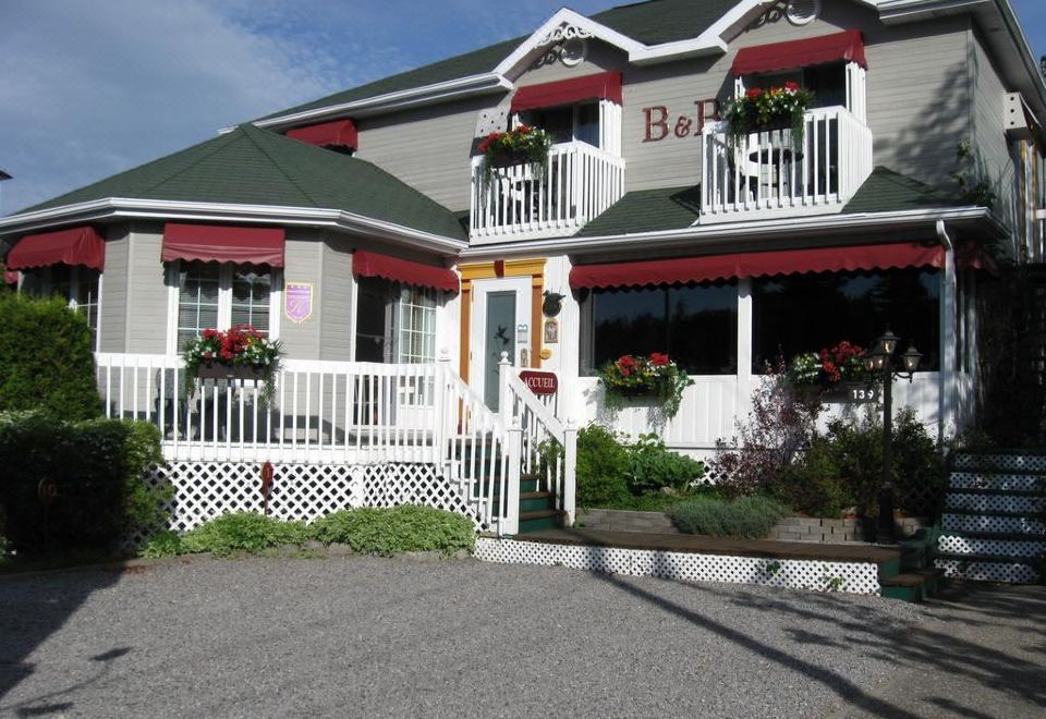 Auberge Maison Gagne - Housity
