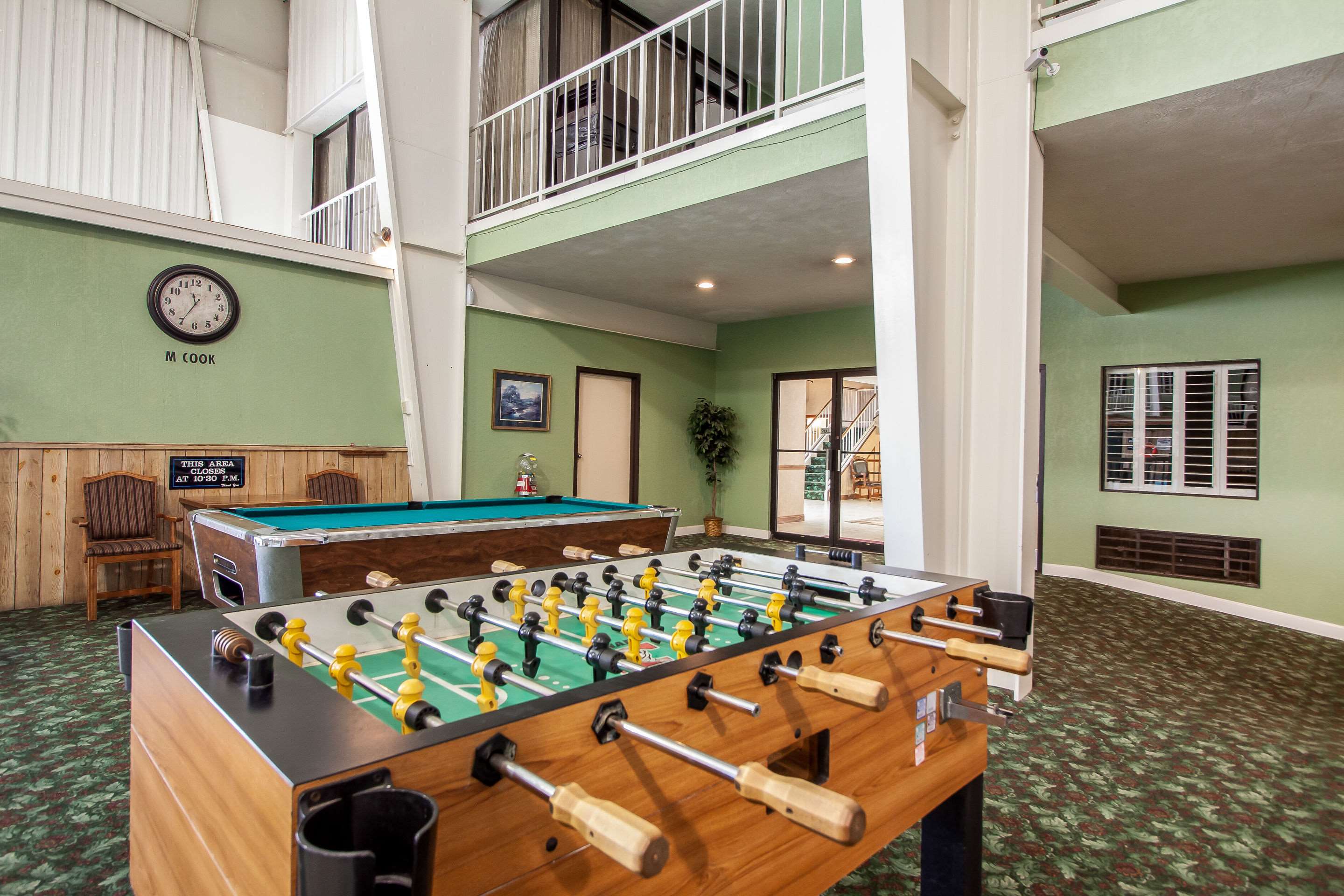 Coratel Inn & Suites McCook