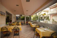 Hotel Daisy Hotels in Marina di Massa