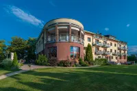 April Hotel Panorama Hotels in 