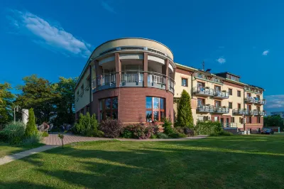 April Hotel Panorama Hôtels à : 