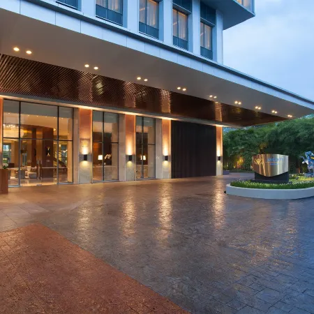Ascott Sudirman Jakarta Отели рядом с достопримечательностью «Многофункциональный комплекс Sampoerna Strategic Square»