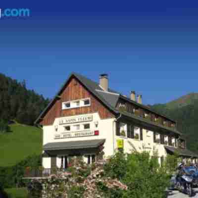Hôtel - Restaurant - Bar - le Sapin Fleuri Hotel Exterior