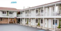 The Chalet - Motels