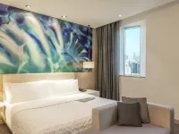 Le Royal Méridien Abu Dhabi Hotels near Lake Park