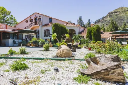 Hotel Rural El Refugio Отели рядом с достопримечательностью «Playa Punta de Gáldar»