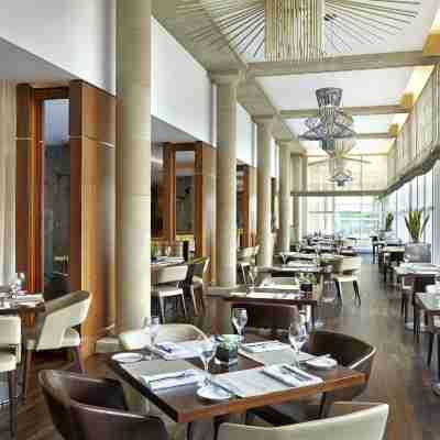 Sheraton Grand Hotel & Spa Dining/Meeting Rooms