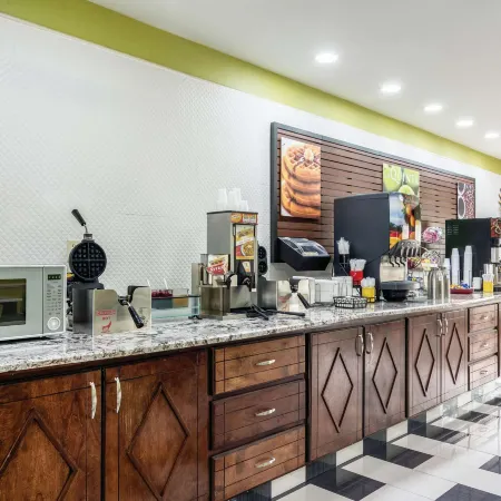 La Quinta Inn & Suites by Wyndham Prattville
