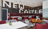 Holiday Inn Express Newcastle, - breakfast
