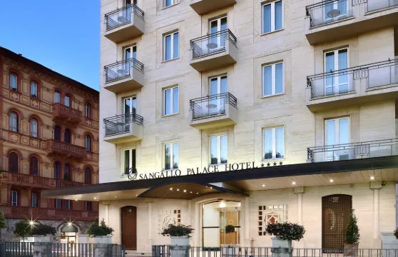 桑加洛宮殿酒店