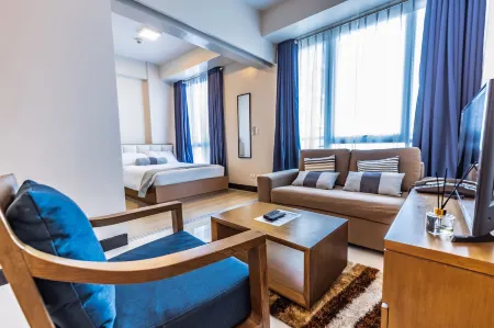 C Suites at Mactan Newtown Отели рядом с достопримечательностью «Остров Оланго»