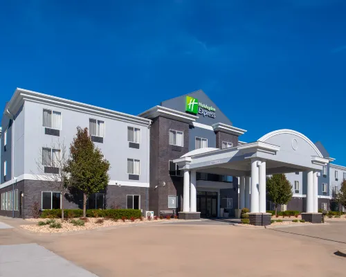 Holiday Inn Express & Suites PITTSBURG by IHG Hotels in Pittsburg