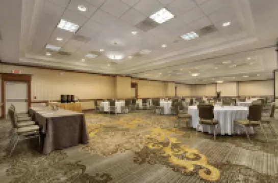 Embassy Suites by Hilton Dulles North Loudoun