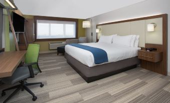 Holiday Inn Express & Suites Wapakoneta
