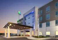 Holiday Inn Express CALHOUN SOUTH by IHG Hotels in Calhoun