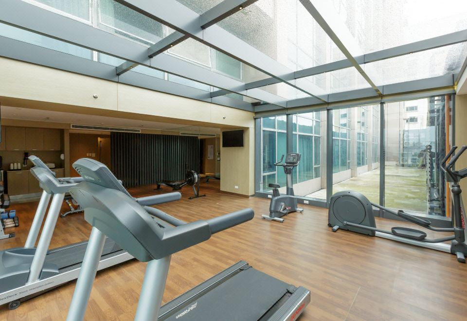 Holiday Inn Express Manila Newport World Resorts