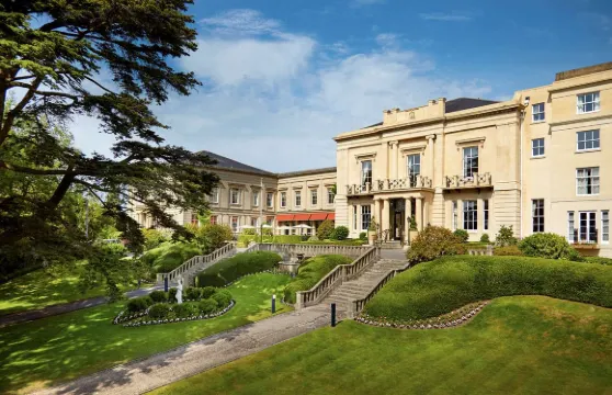 麥克唐納巴斯水療酒店