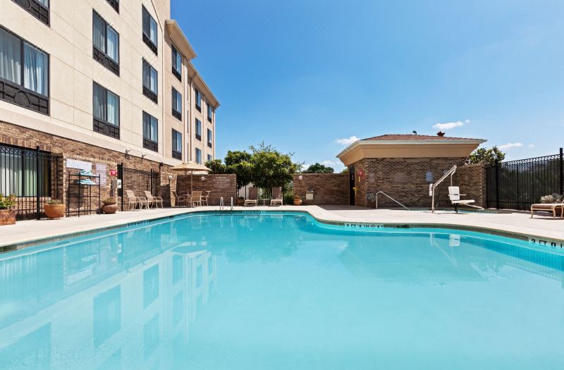 Holiday Inn Express & Suites Selma by IHG photo 2