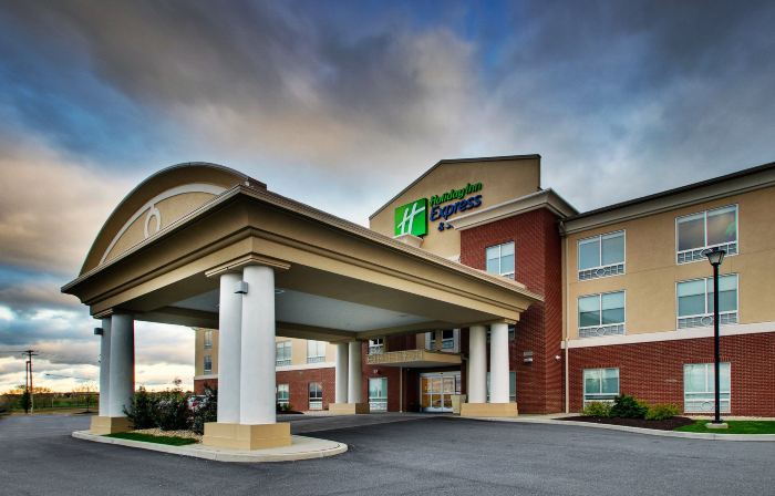 Holiday Inn Express & Suites LANCASTER EAST - STRASBURG by IHG