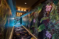 W Dubai - The Palm