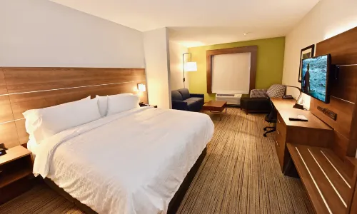 Holiday Inn Express & Suites Perryville I-55 by IHG