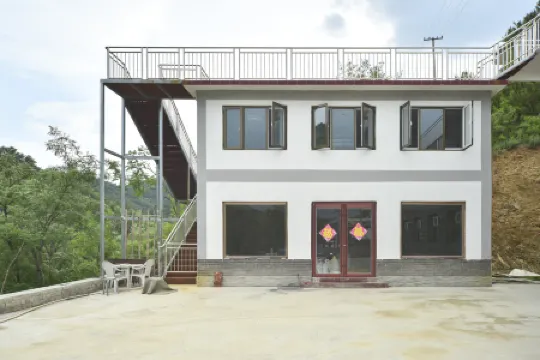 Luanping Cuijia Courtyard