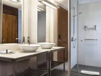 Aloft London Excel Hotels near London City Airport