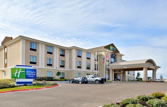 Holiday Inn Express & Suites Schulenburg by IHG