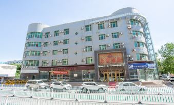 Wujiaqu Sangong Hotel