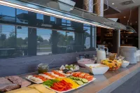 Hotel Campanile Berlin Brandenburg Airport - breakfast