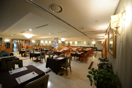 Onyang Hot Spring Hotel Отели рядом с достопримечательностью «Университет Сонмун»