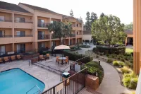 Sonesta Select Los Angeles LAX El Segundo - Pools