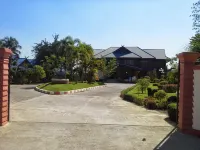 Baan Suan Darb Porn Resort Hotels in Mae Sot