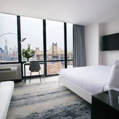 Z NYC Hotel Отели рядом с достопримечательностью «Станция метро G Subway Line»