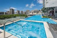 The Ritz-Carlton Residences, Waikiki Beach