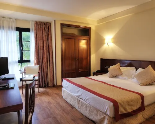 Hotel y Apartamentos Arias Hotels in Comarca Vaqueira