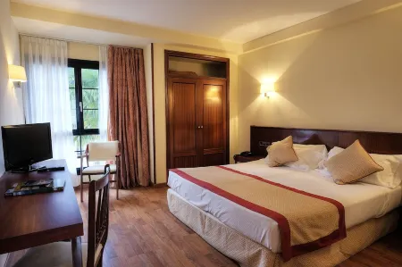 Hotel y Apartamentos Arias Отели в г. El Franco