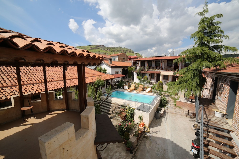 Akropolis Guest House