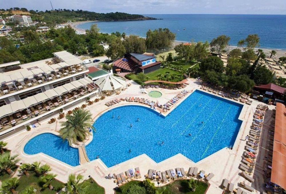 Club Hotel Karaburun - All Inclusive