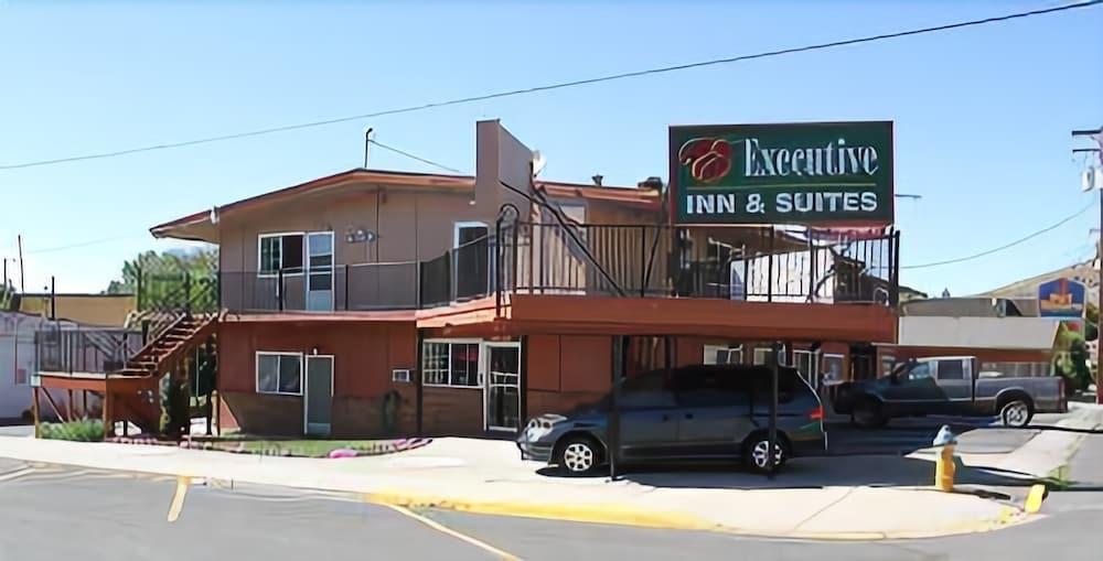 Executive Inn & Suites